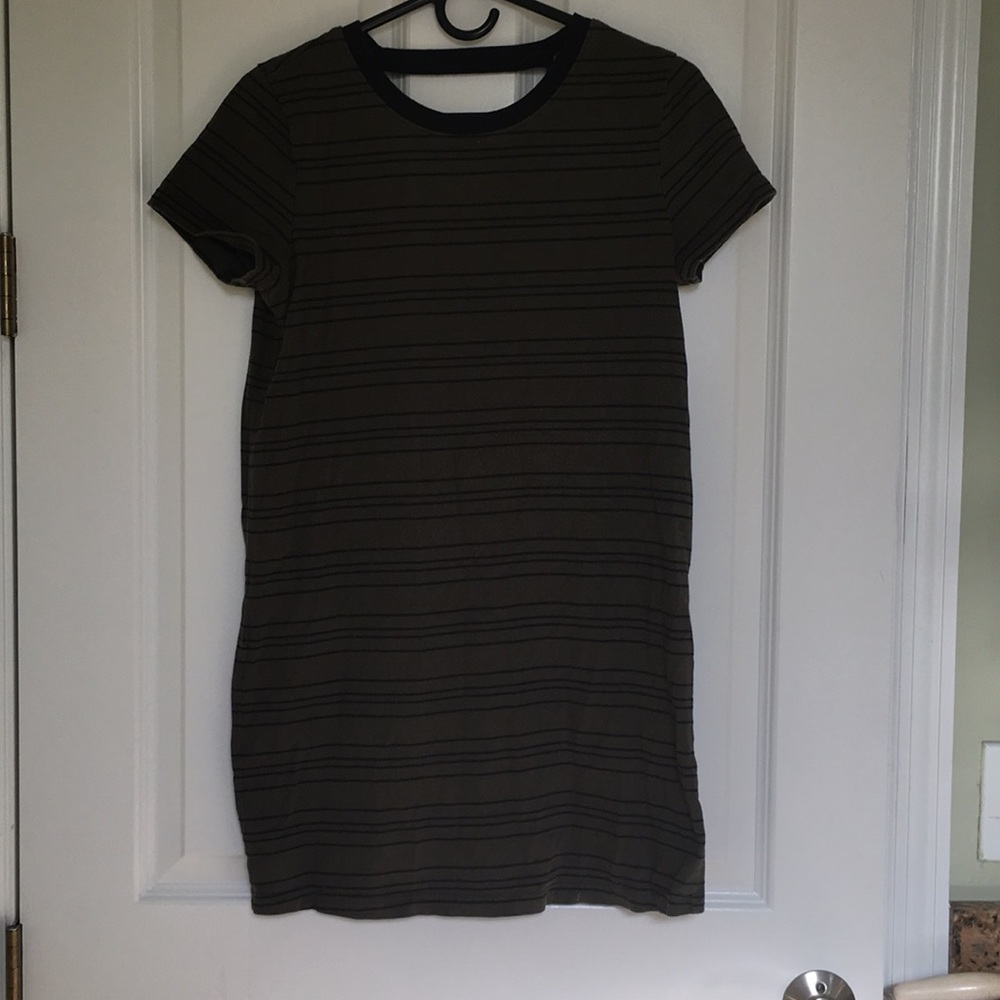Forever 21 open back T-shirt dress